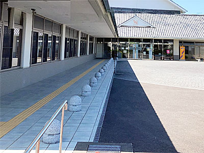 �������פ���³���ᥤ�󥨥�ȥ�󥹤ؤ������֥��å�